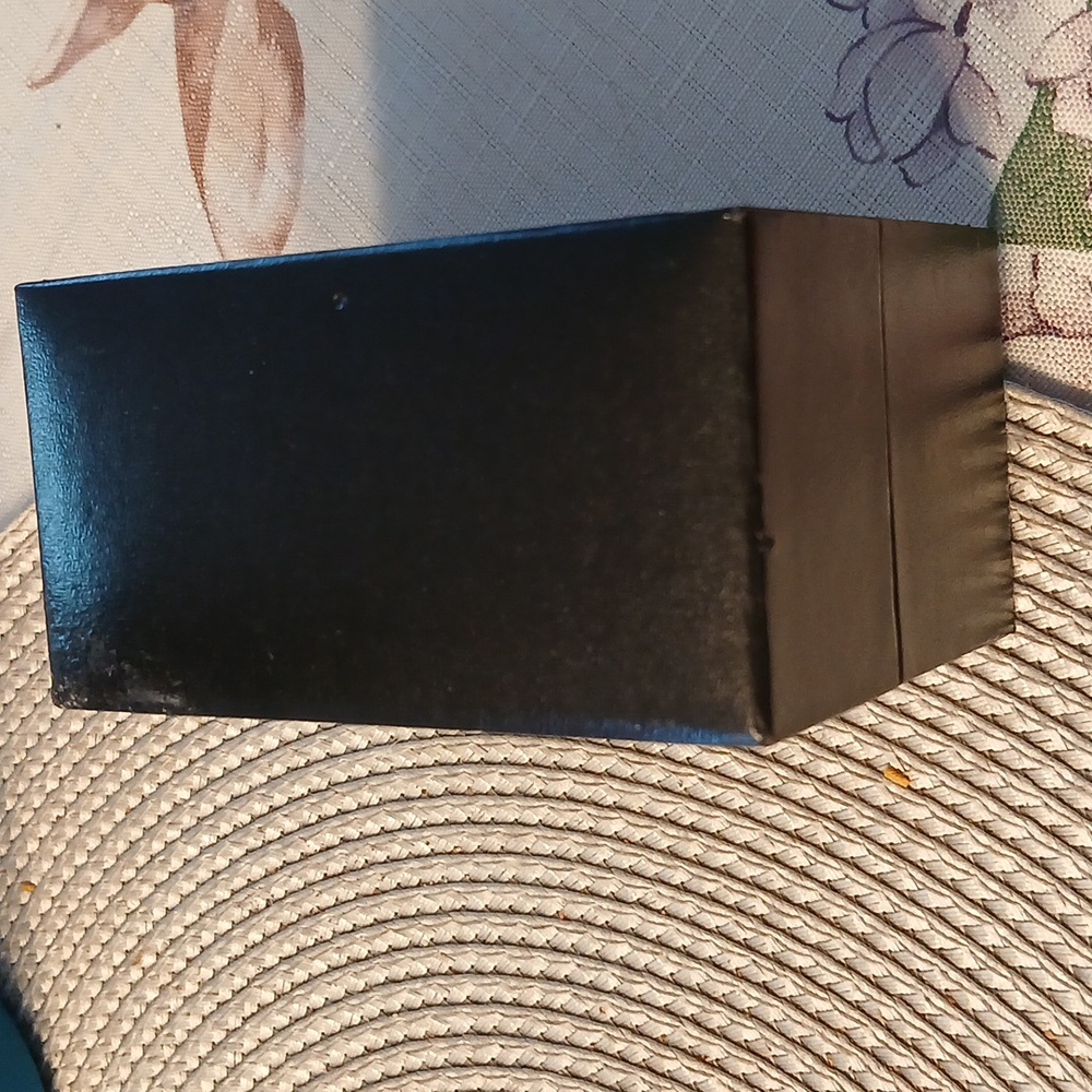 NWOT WOMEN'S WATCH